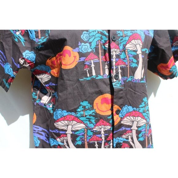 Mens Smilie Face Mushrooms Trippy Button Up Short Sleeve Collard Shirt Small - Picture 2 of 4